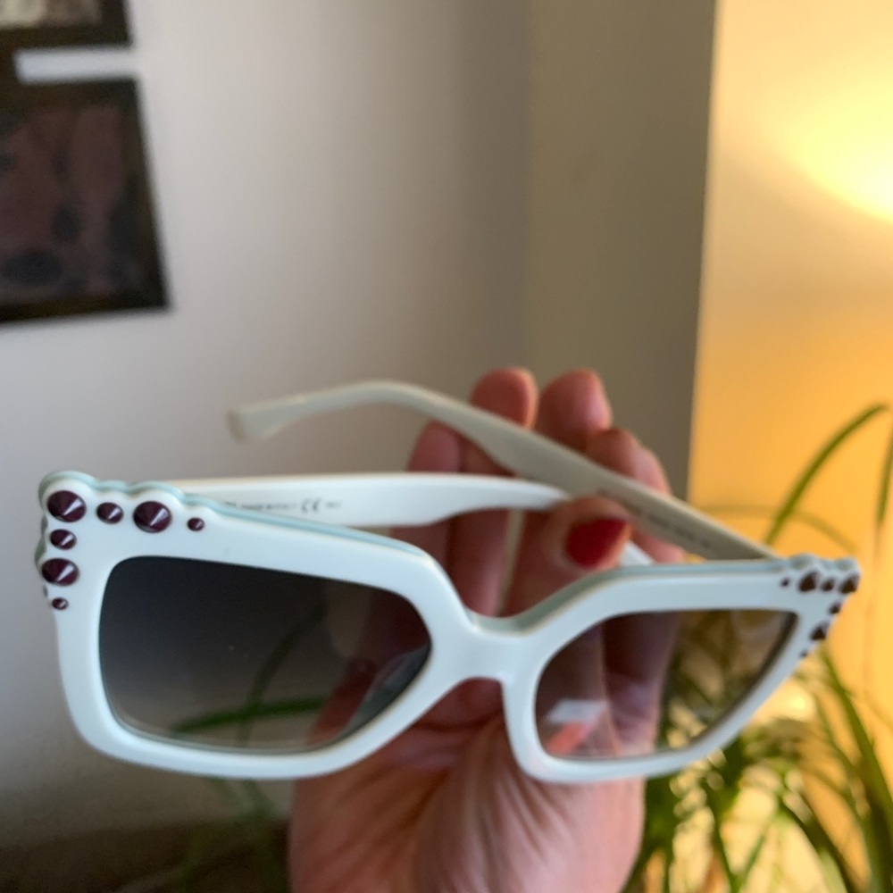 Authentic FENDI 52 Butterfly crystals acetate sunglasses - Picture 11 of 14
